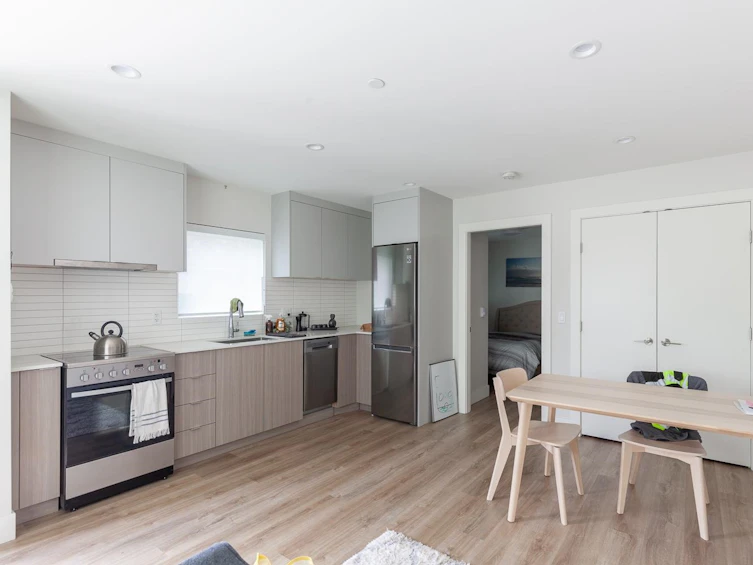 3006 East 3rd Avenue, Vancouver, BC, V5M 1J1 - 39