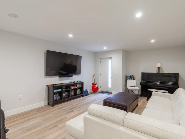 3006 East 3rd Avenue, Vancouver, BC, V5M 1J1 - 29