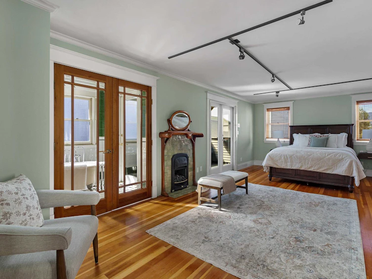 33 E 6th Avenue, Vancouver, BC, V5T 1J3 - 12