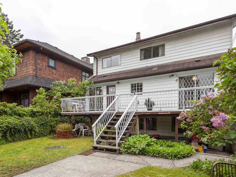 3135 W 13th Avenue, Vancouver, BC, V6K 2V4 - 2