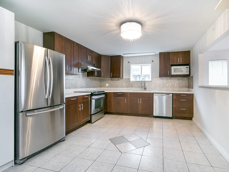 7780 13th Avenue, Burnaby, BC, V3N 2E6 - 7