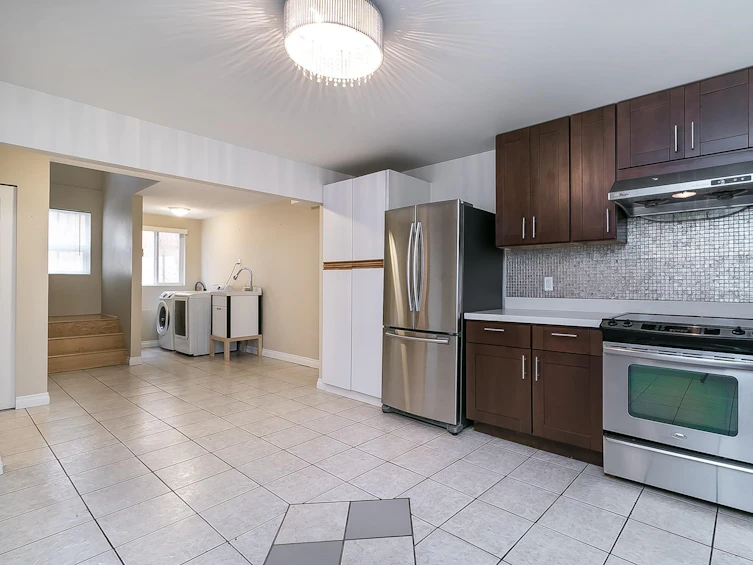 7780 13th Avenue, Burnaby, BC, V3N 2E6 - 8