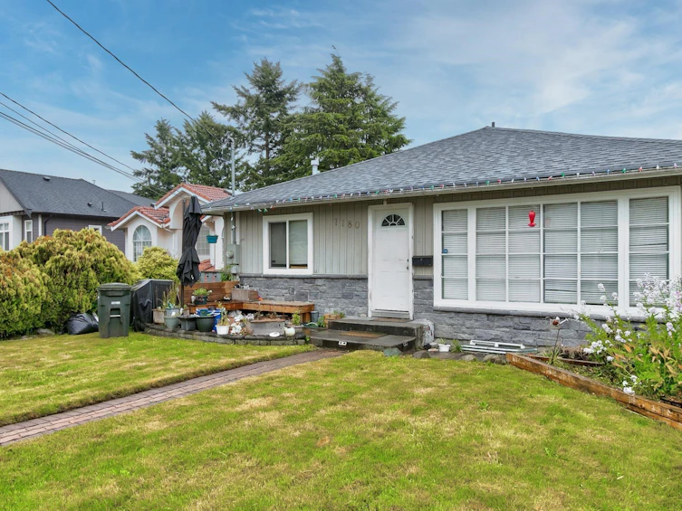 7780 13th Avenue, Burnaby, BC, V3N 2E6 - 32