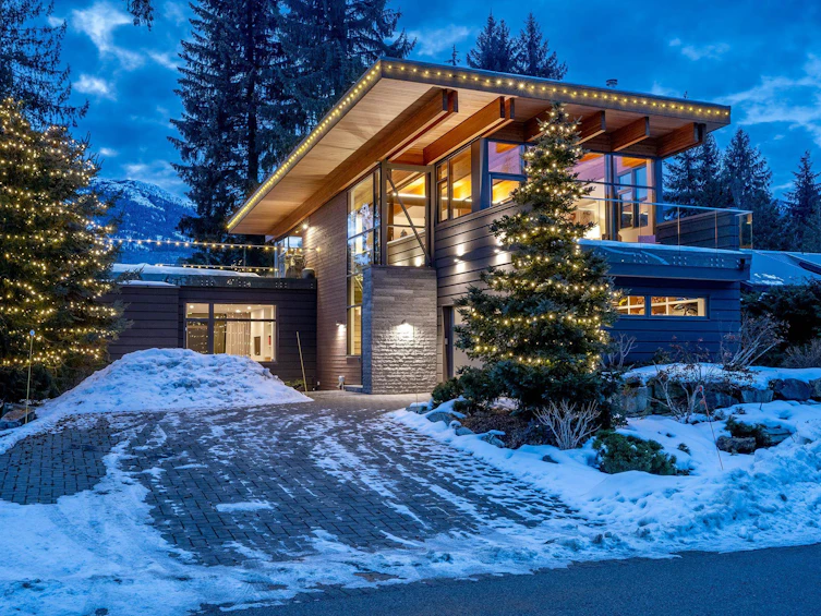 7325 Toni Sailer Lane, Whistler, BC, V8E 0E3 - 28