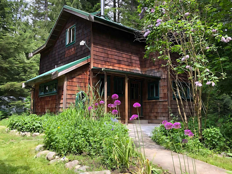 5051 Paradise Valley Road, Squamish, BC, V0N 1H0 - 5