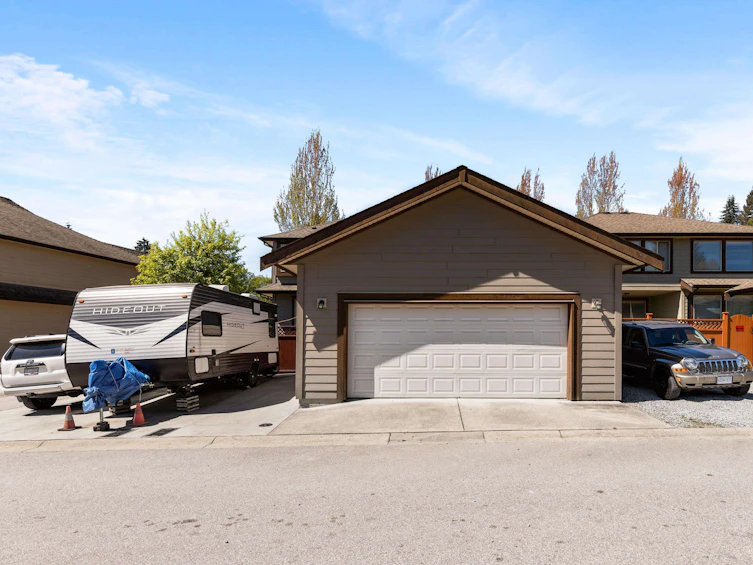 1215 Burkemont Place, Coquitlam, BC, V3B 0C8 - 35