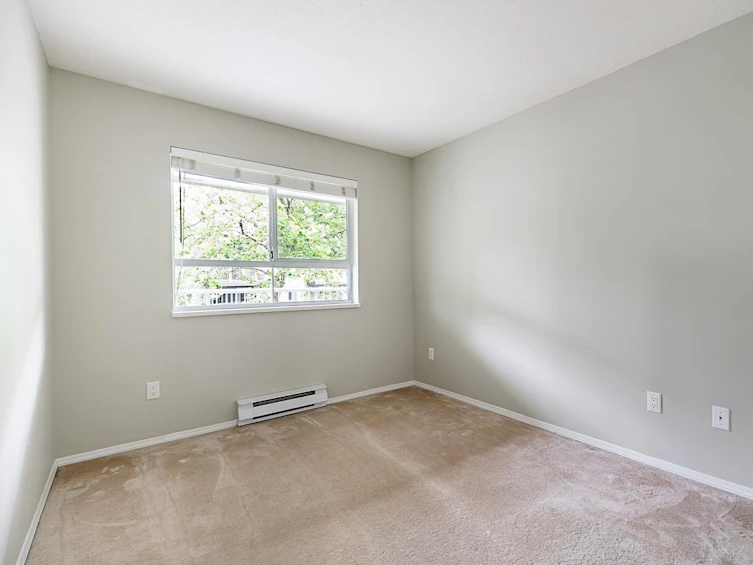 203-15130 108, Surrey, BC, V3R 0T8 - 15