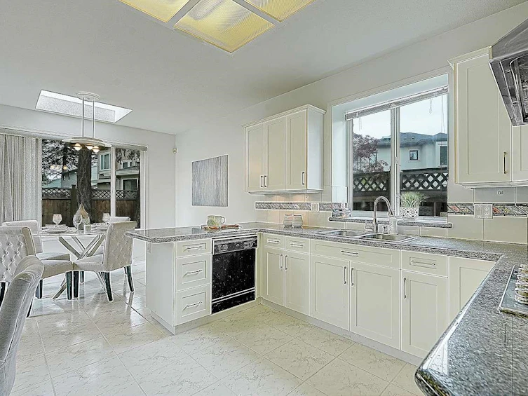 6268 Azure Road, Richmond, BC, V7C 2N9 - 13