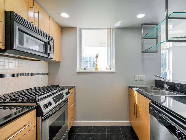 2306-550 Pacific Street, Vancouver, BC, V6Z 3G2 - 6