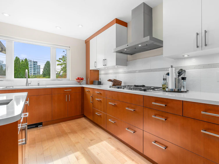 1521 Ridgeway Avenue, North Vancouver, BC, V7L 3S2 - 15