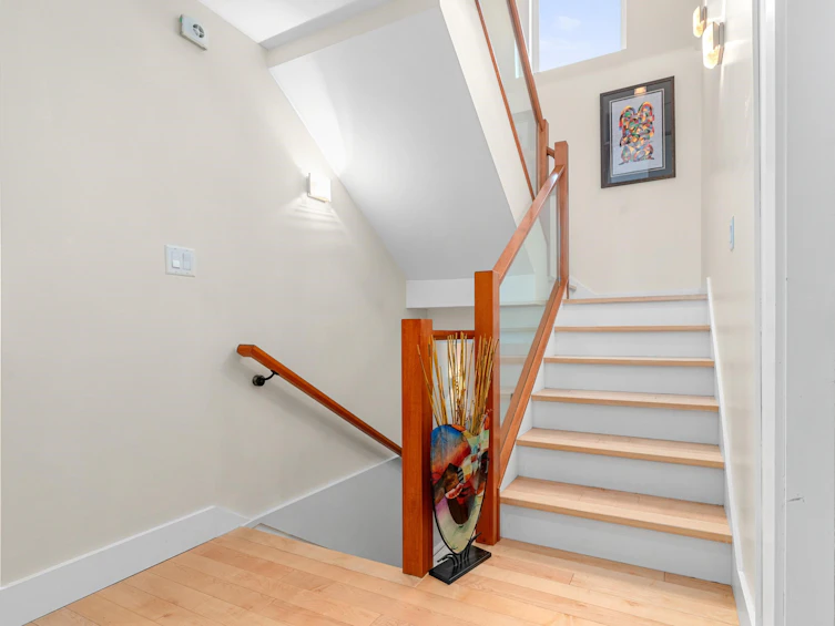 1521 Ridgeway Avenue, North Vancouver, BC, V7L 3S2 - 16