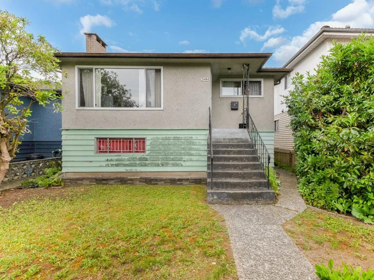 3484 East 25th Avenue, Vancouver, BC, V5R 1K1 - 2
