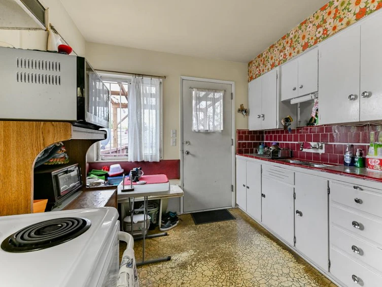 3484 East 25th Avenue, Vancouver, BC, V5R 1K1 - 16