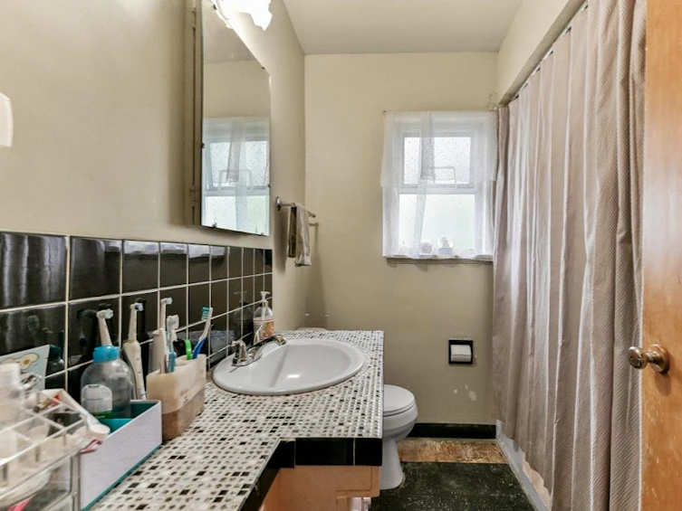 3484 East 25th Avenue, Vancouver, BC, V5R 1K1 - 19