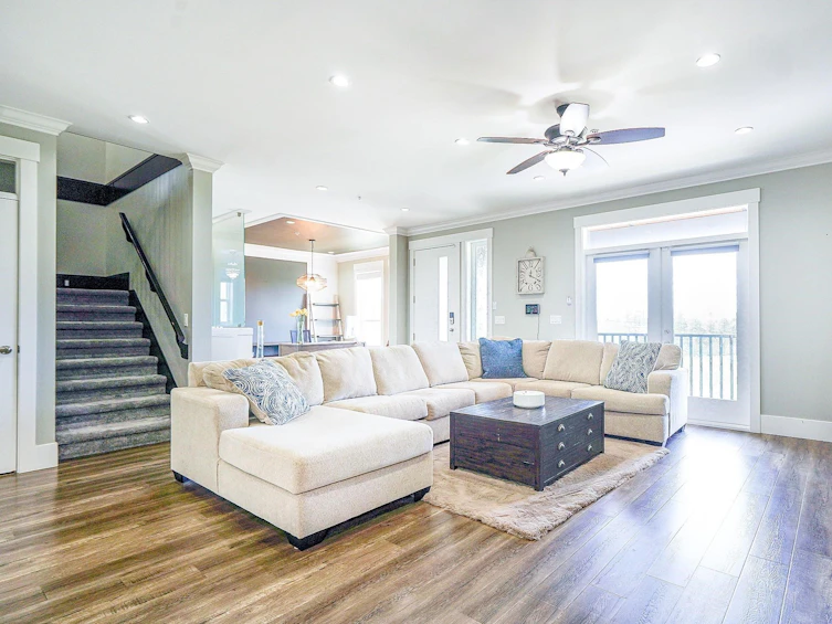 10136 Jackson Road, Maple Ridge, BC, V2W 0H1 - 10