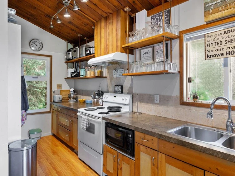 4730 Laurel Avenue, Sechelt, BC, V7Z 0B4 - 6