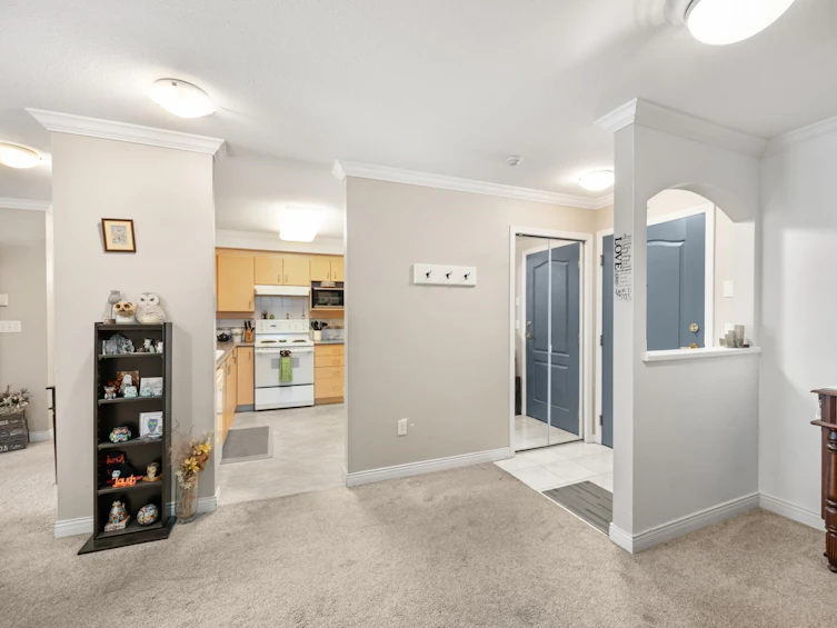 206-15298 20 Avenue, Surrey, BC, V4A 2A3 - 6
