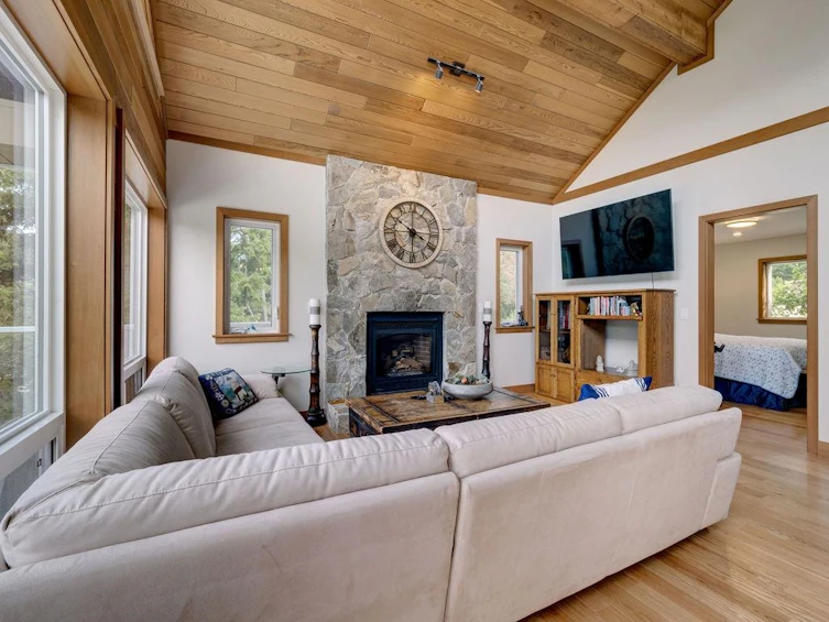 10054 Wescan Road, Halfmoon Bay, BC, V7Z 1G4 - 8