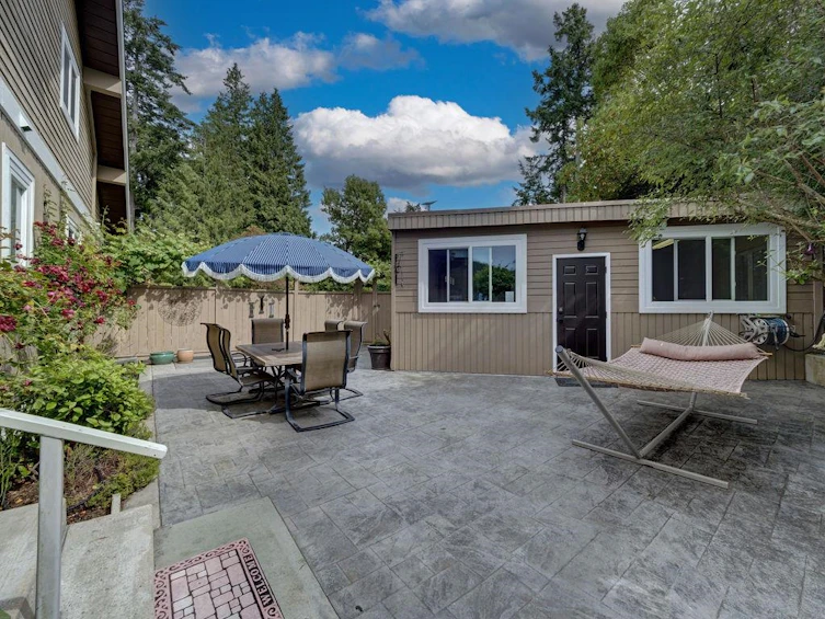 10054 Wescan Road, Halfmoon Bay, BC, V7Z 1G4 - 22