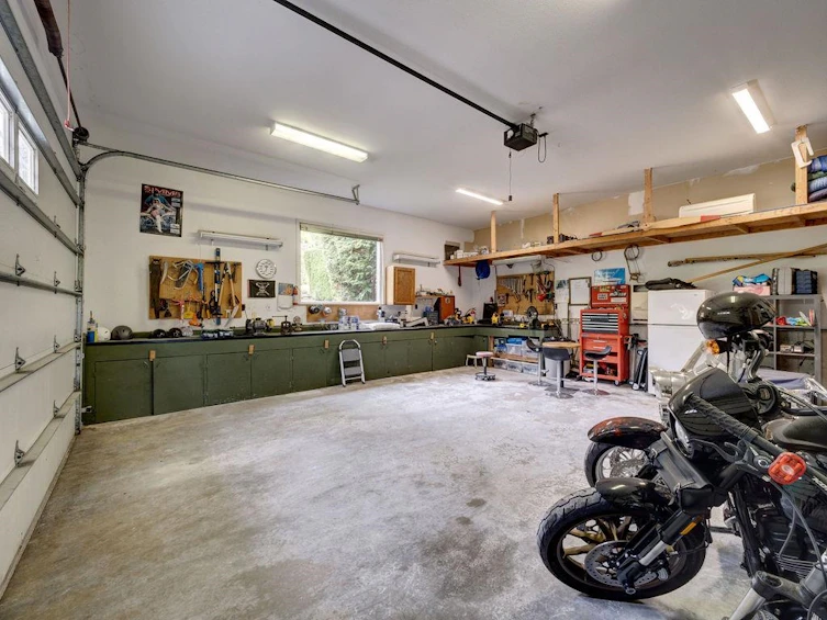 10054 Wescan Road, Halfmoon Bay, BC, V7Z 1G4 - 25