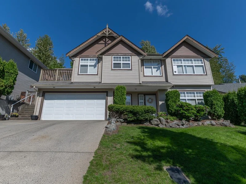 3274 Goldstream Drive, Abbotsford BC V3G 3A9