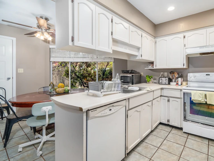 3771 Nicola Street, Abbotsford, BC, V2T 4Z8 - 11