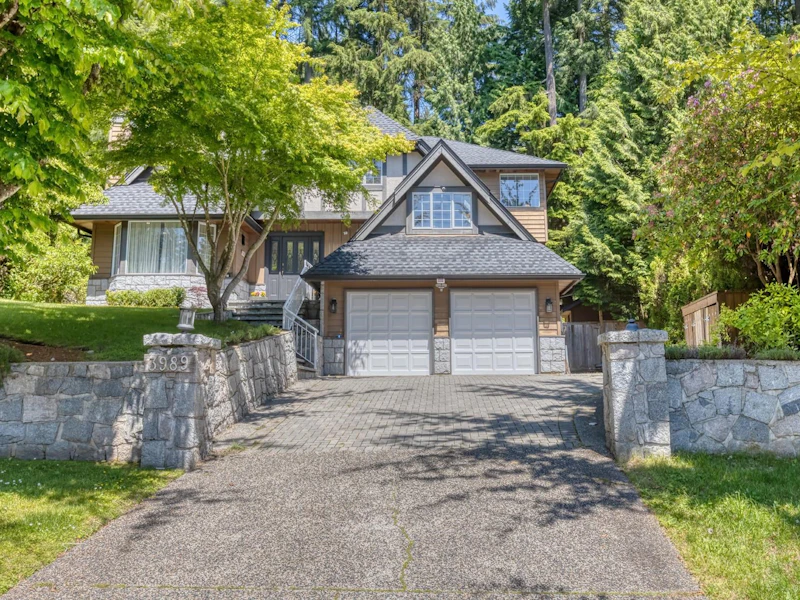 3989 Braemar Place, North Vancouver BC V7N 4M8