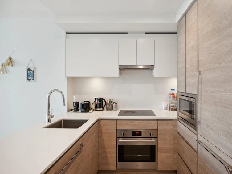 2711-13615 Fraser, Surrey, BC, V3T 0P7 - 3