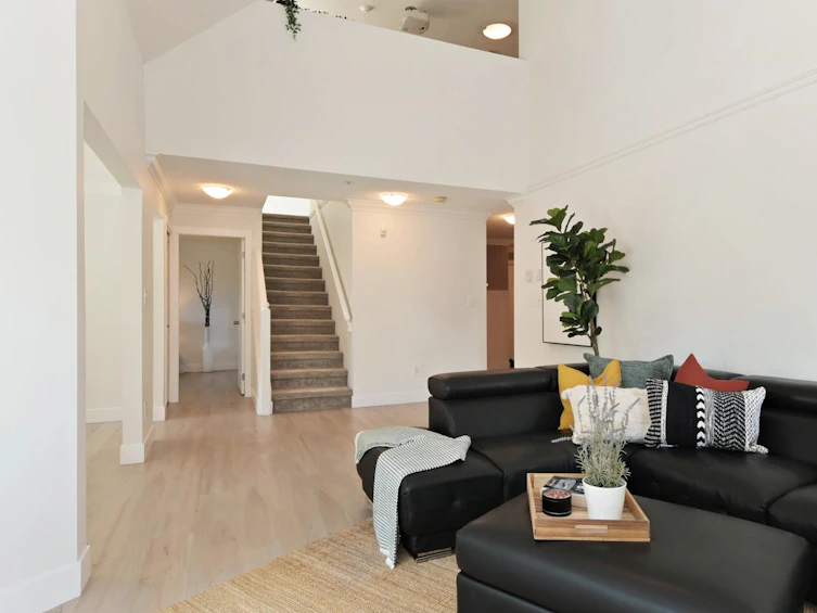 309-9650 148, Surrey, BC, V3R 0W2 - 4