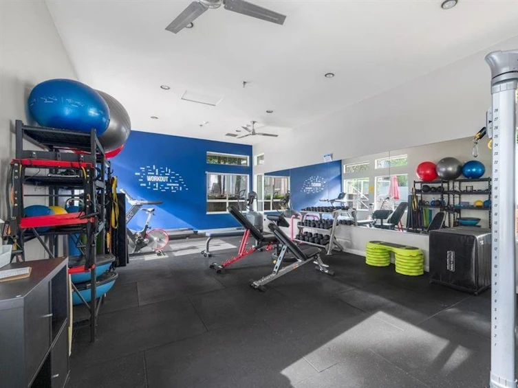 309-9650 148, Surrey, BC, V3R 0W2 - 24