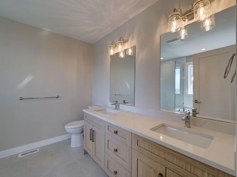 5645 Kingbird Crescent, Sechelt, BC, V7Z 0S4 - 14
