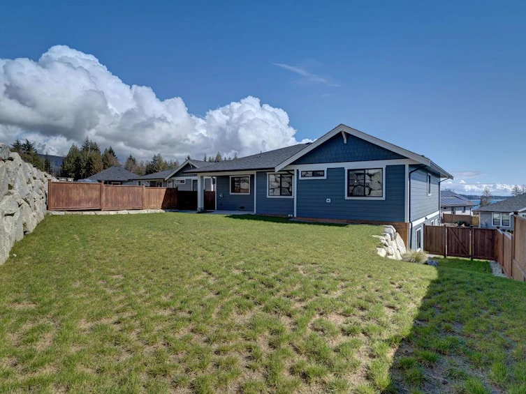 5645 Kingbird Crescent, Sechelt, BC, V7Z 0S4 - 30