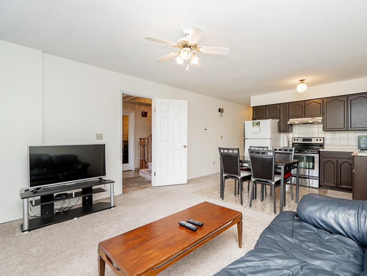 131 East 56th Avenue, Vancouver, BC, V5X 1P9 - 27