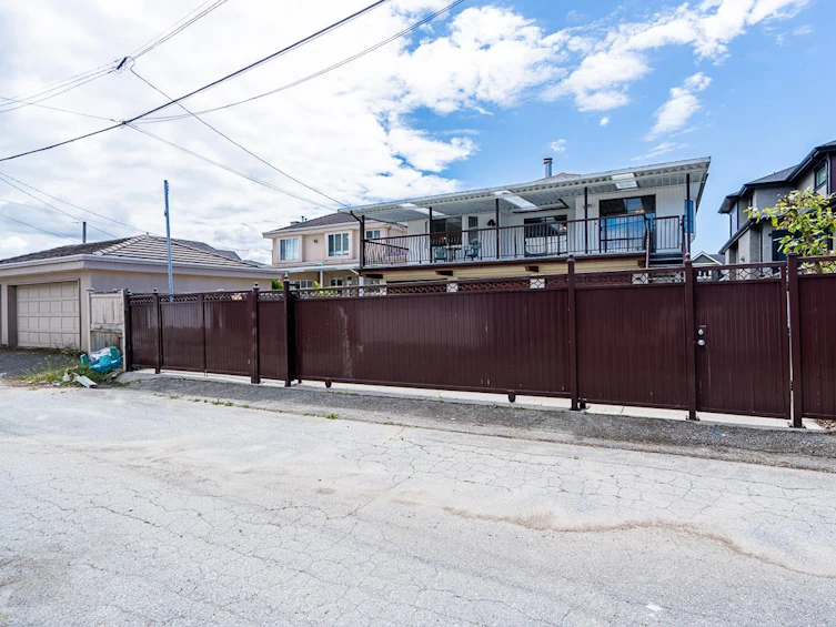 131 East 56th Avenue, Vancouver, BC, V5X 1P9 - 38