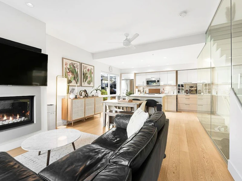 3189 St. George Street, Vancouver BC V5T 3R9