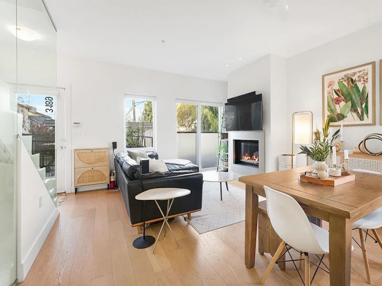 3189 St. George Street, Vancouver, BC, V5T 3R9 - 2