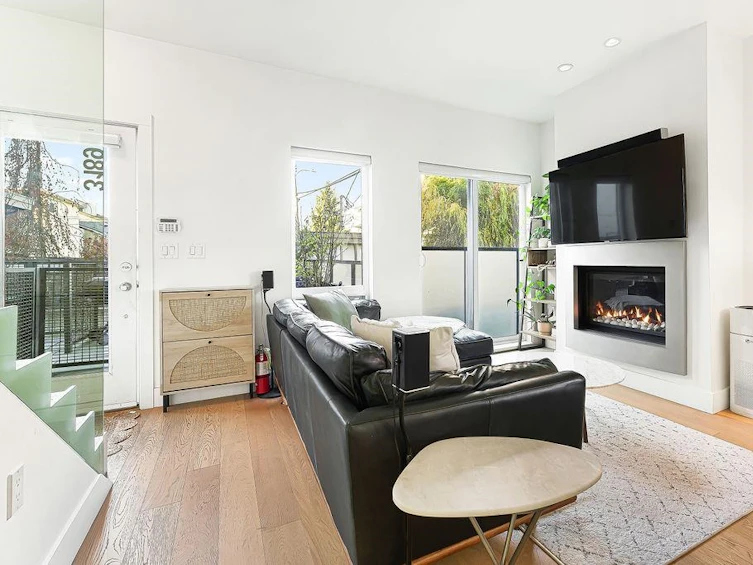 3189 St. George Street, Vancouver, BC, V5T 3R9 - 3