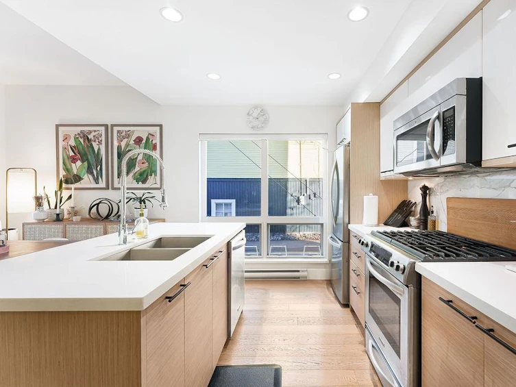 3189 St. George Street, Vancouver, BC, V5T 3R9 - 7