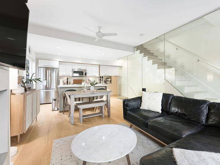 3189 St. George Street, Vancouver, BC, V5T 3R9 - 17