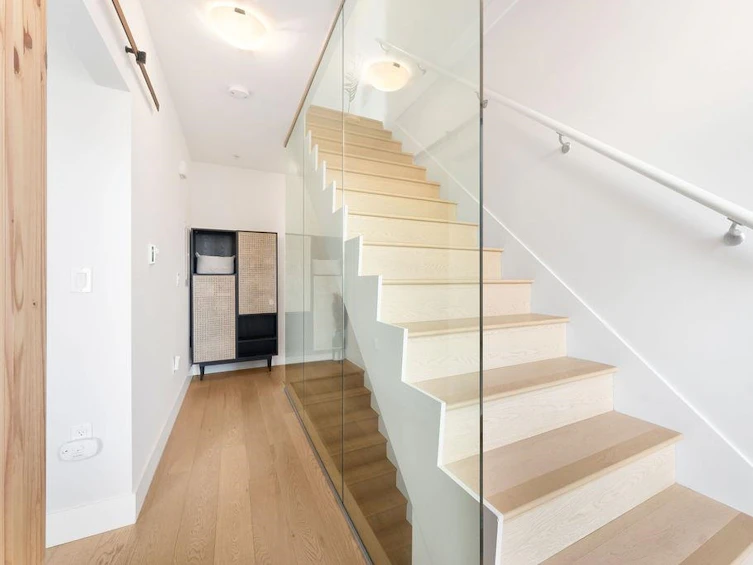 3189 St. George Street, Vancouver, BC, V5T 3R9 - 24