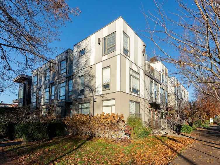 3189 St. George Street, Vancouver, BC, V5T 3R9 - 35