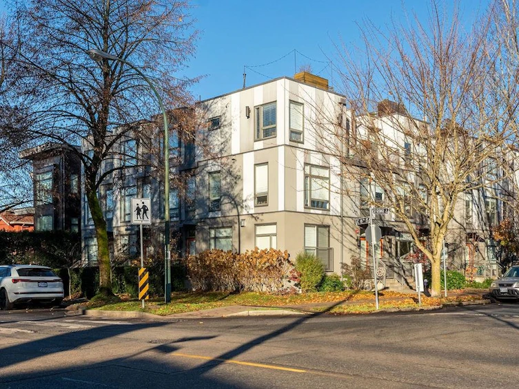 3189 St. George Street, Vancouver, BC, V5T 3R9 - 36