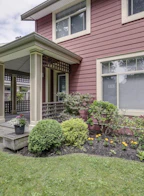 5954 Cheamview Crescent
