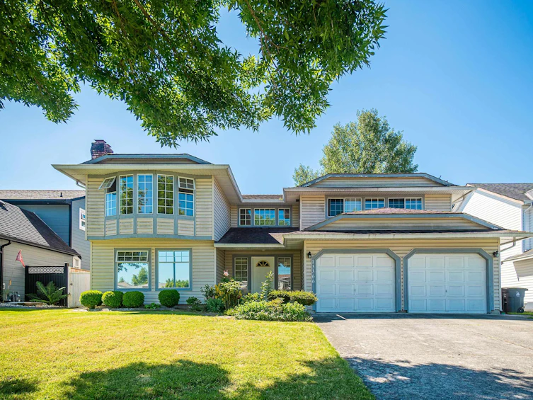 13366 82b Avenue, Surrey, BC, V3W 0H1