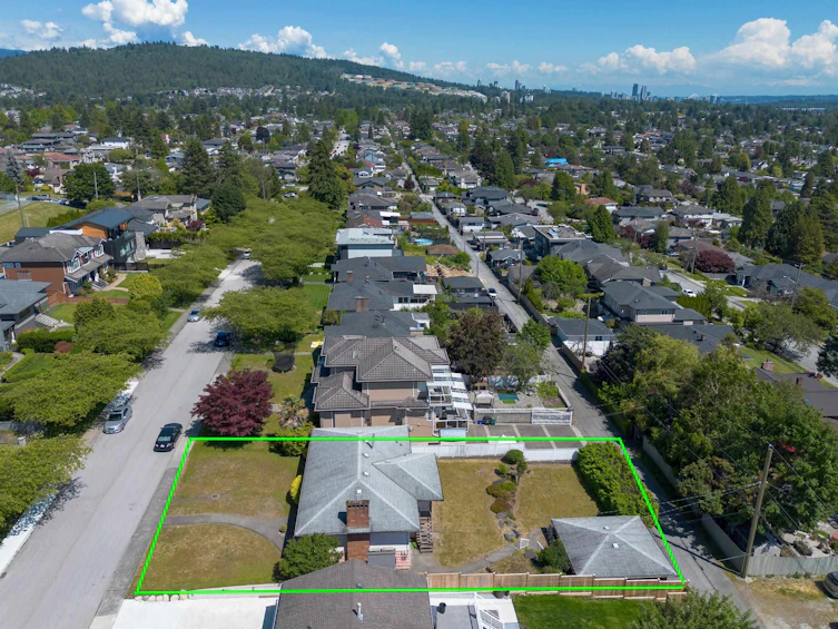 5832 Charles Street, Burnaby, BC, V5B 2G4 - 4