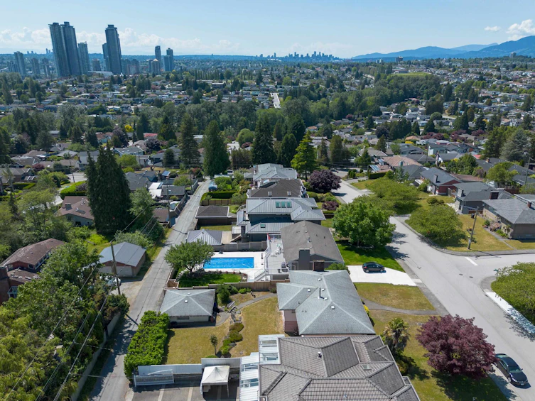5832 Charles Street, Burnaby, BC, V5B 2G4 - 8