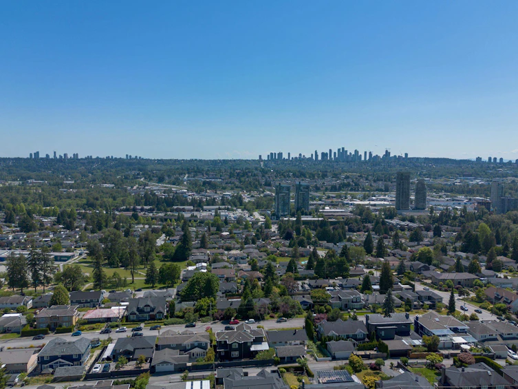 5832 Charles Street, Burnaby, BC, V5B 2G4 - 11