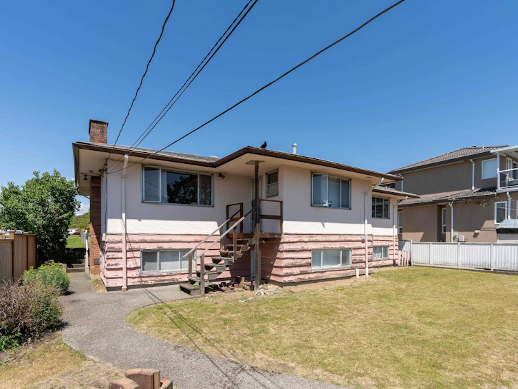 5832 Charles Street, Burnaby, BC, V5B 2G4 - 20