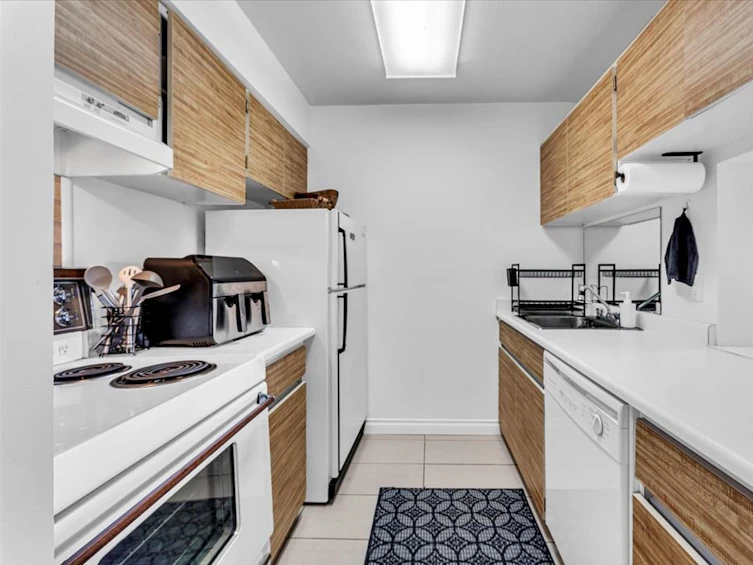1702-2008 Fullerton Avenue, North Vancouver, BC, V7P 3G7 - 11