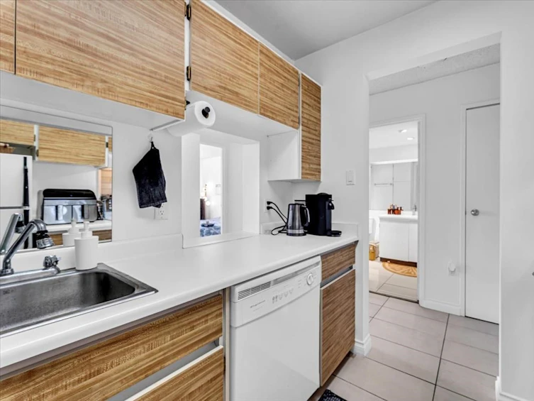 1702-2008 Fullerton Avenue, North Vancouver, BC, V7P 3G7 - 13